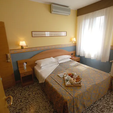 Antica Graziella Venice - Atika & Atif 2* مارغيرا