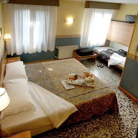 Antica Graziella Venice - Atika & Atif 2* مارغيرا